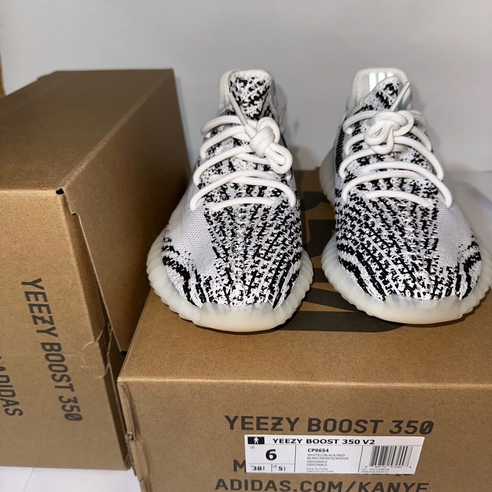 Adidas Yeezy Boost 350 V2 Zebra Print - Picture 2 of 4